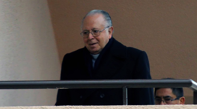 Juez acogió petición para suspender interrogatorio a Karadima