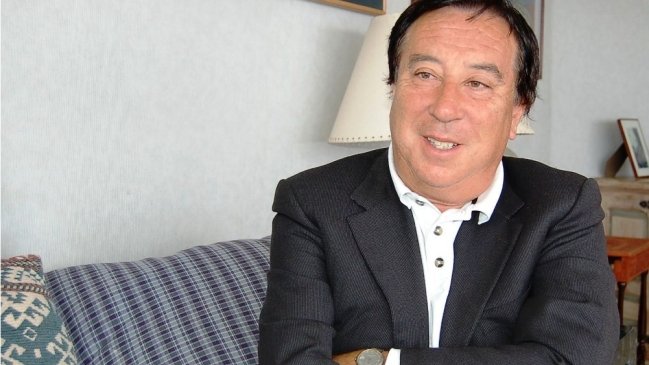 Víctor Rebolledo bajó su candidatura a diputado