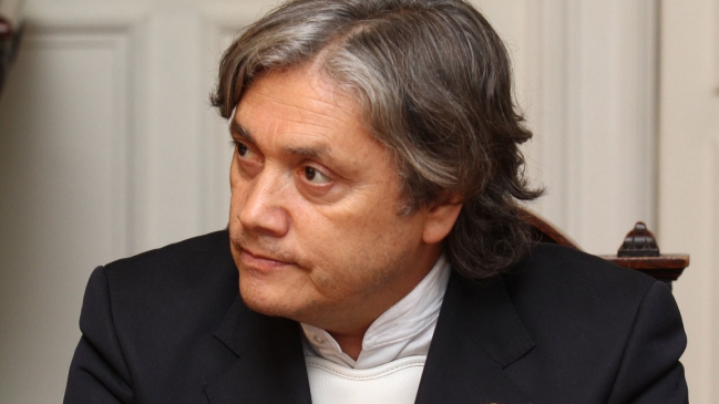 Navarro: Esta Nueva Mayoría está pegada con chicle