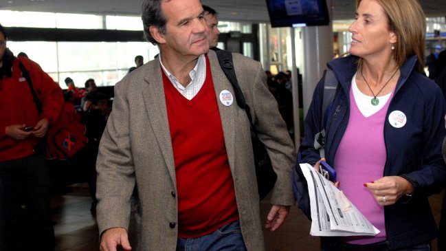 Allamand volvió a Chile: Me decidiré tras hablar con mucha gente