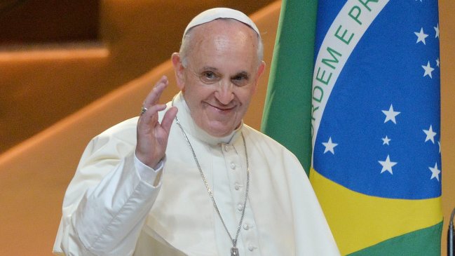 El papa busca a seducir a evangélicos e incrédulos en Brasil