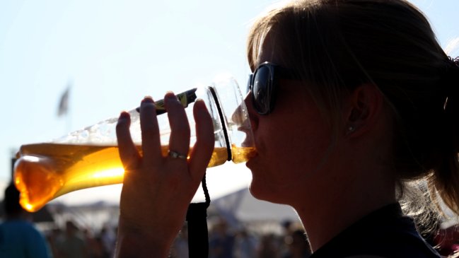 Al menos 21 personas murieron tras beber alcohol adulterado en Pakistán