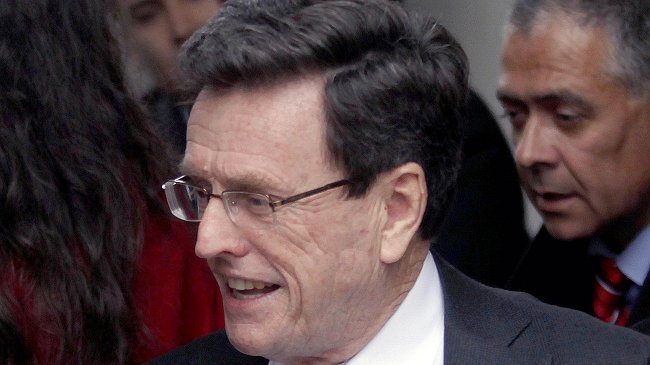 Carlos Larraín mide los 