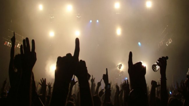 10 comportamientos molestos que debemos soportar en conciertos