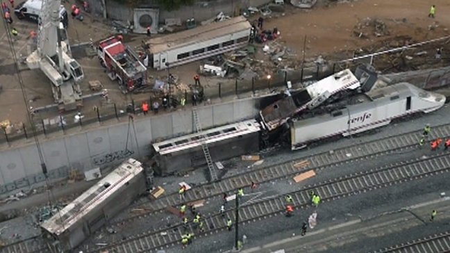 Maquinista hablaba por teléfono al momento de la tragedia en España
