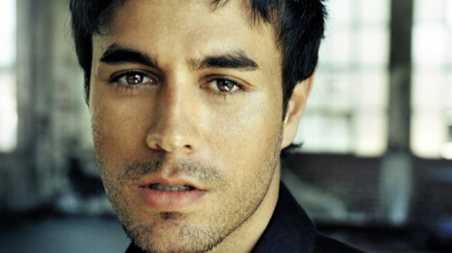 Enrique Iglesias lanzó el primer sencillo de su nuevo disco