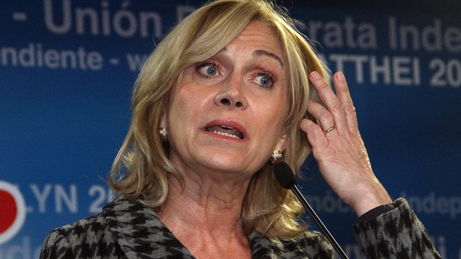 Matthei a Bachelet: Acepto todos los tipos de debate que quiera