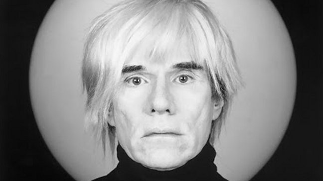 Con transmisión en directo desde su tumba conmemoran natalicio 85 de Andy Warhol