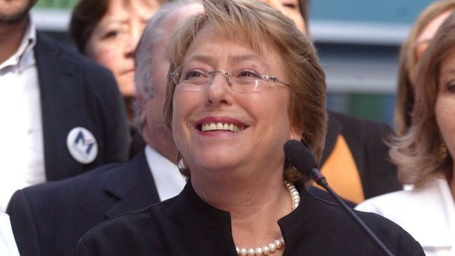 Michelle Bachelet cuestionó manejo del Gobierno en materia económica