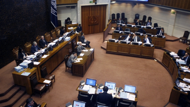 Senado aprobó salario mínimo de $210.000 y retroactividad va a Comisión Mixta