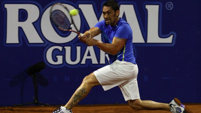 Marcelo Ríos está internado en una clínica debido a dolores de cabeza