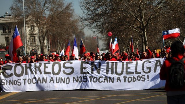 [Fotos] La manifestación de los trabajadores de Correos de Chile ...