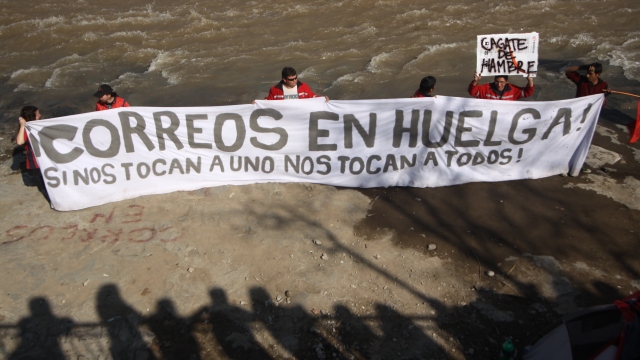 [Fotos] La protesta de los trabajadores de Correos de Chile en la ...