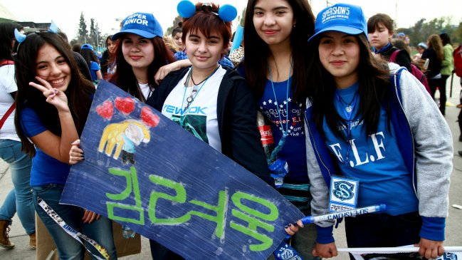 Festival de K-Pop atrae a los fanáticos al Parque O'Higgins
