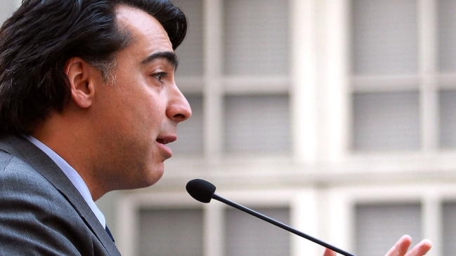 Marco Enríquez-Ominami oficializó lista parlamentaria del PRO
