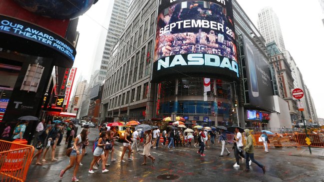 Nasdaq se recuperó de problema técnico y cerró con ganancias