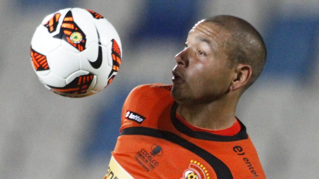 En Cobreloa evalúan presencia de Sebastián Roco ante A. Italiano