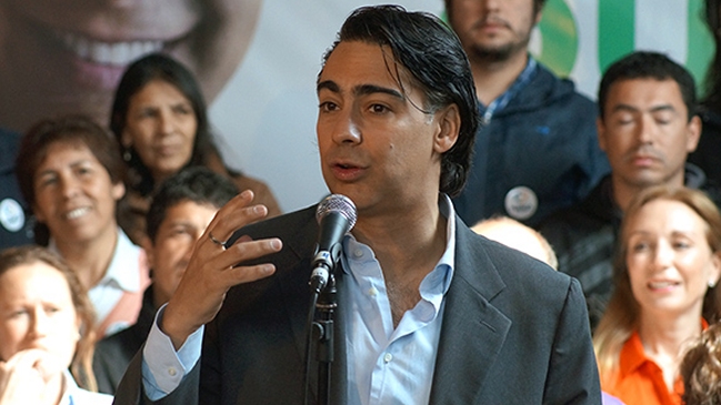 Enríquez-Ominami se comprometió con adopción para parejas homosexuales