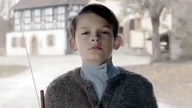 Polémica en Alemania por un falso spot de un Mercedes que atropella a Hitler