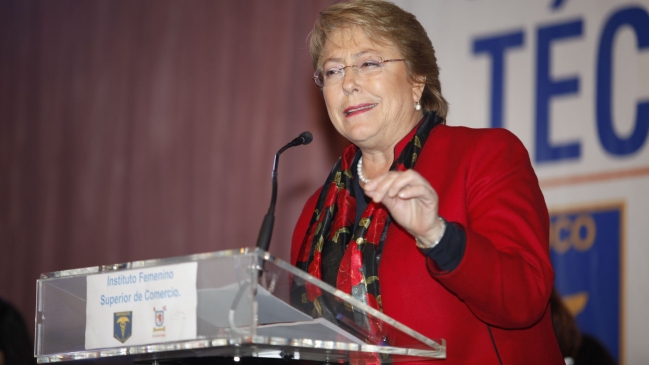 Bachelet tuvo cuentas fiscales más ordenadas, afirmó su comando