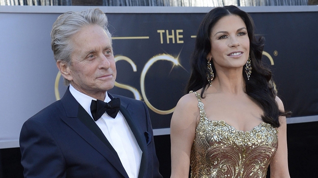Michael Douglas y Catherine Zeta-Jones hacen vidas separadas, según People
