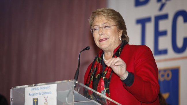 Bachelet criticó al Gobierno por demora en construcción de Hospital de Buin