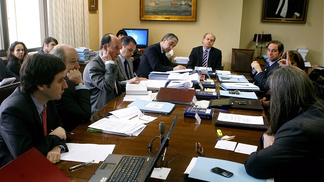 Senadores presentaron nueva moción como base para reemplazar el binominal