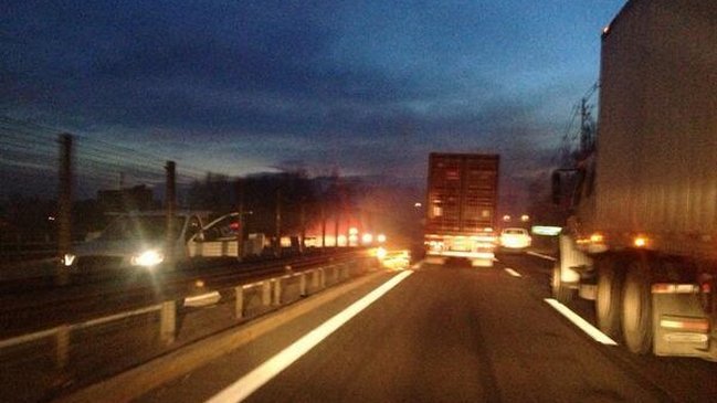 Barricadas y miguelitos en Ruta 68 tras robo de cajero