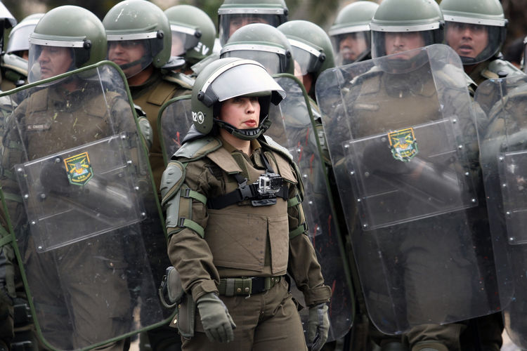Carabineros aumentó dotación en las calles para resguardar el orden público