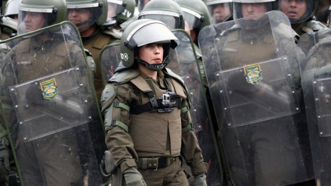 Carabineros aumentó dotación en las calles para resguardar el orden público