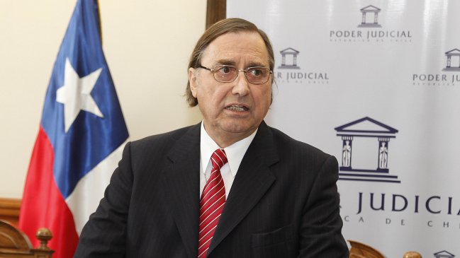 Presidente de la Corte Suprema admitió omisiones en dictadura sin pedir perdón