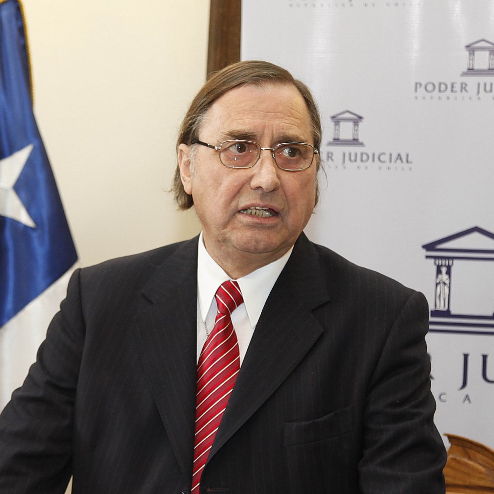 Presidente de la Corte Suprema admitió omisiones en dictadura sin pedir perdón