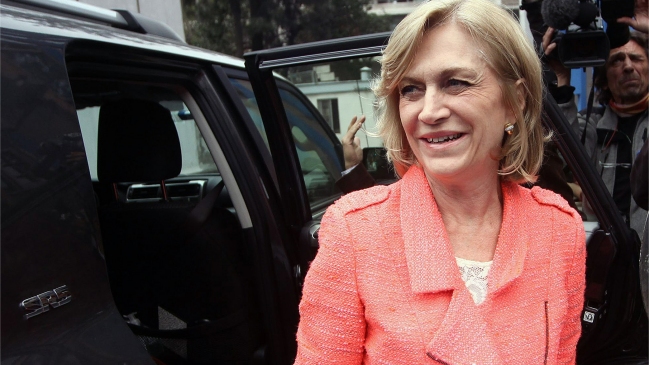 Matthei acusó al Senado de no votar proyectos suyos: 