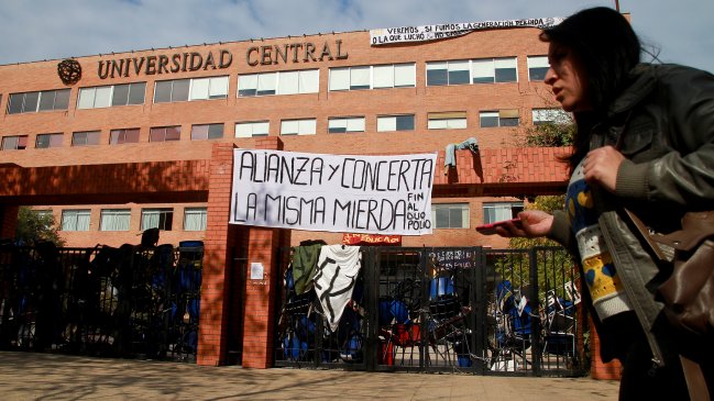 Ministra Schmidt tras expulsión de alumnos de U. Central: 