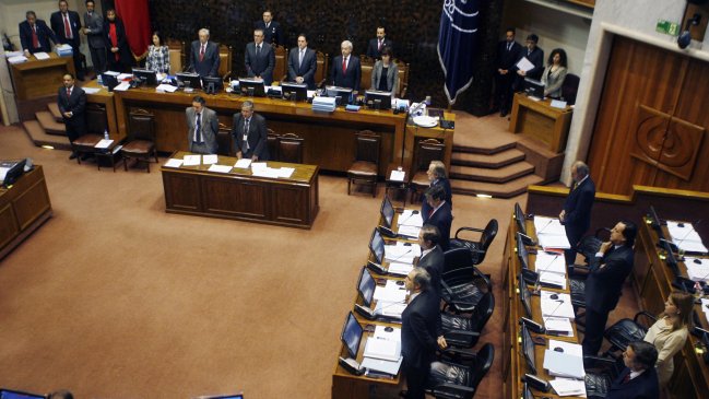 Senado aprobó legislar sobre voto de chilenos en el extranjero