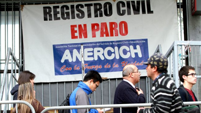Paro Registro Civil: Ministra de Justicia anunció sanciones a trabajadores