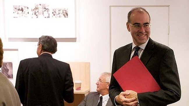 Protesta de chilenos por la defensa de un diputado australiano a Pinochet