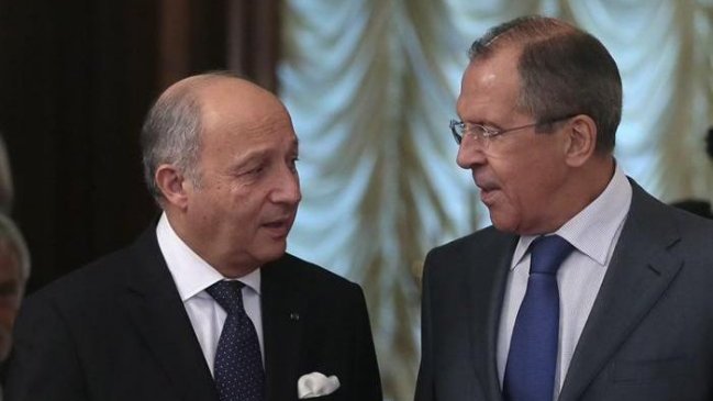 Rusia y Francia discrepan sobre autoría de ataque químico en Siria