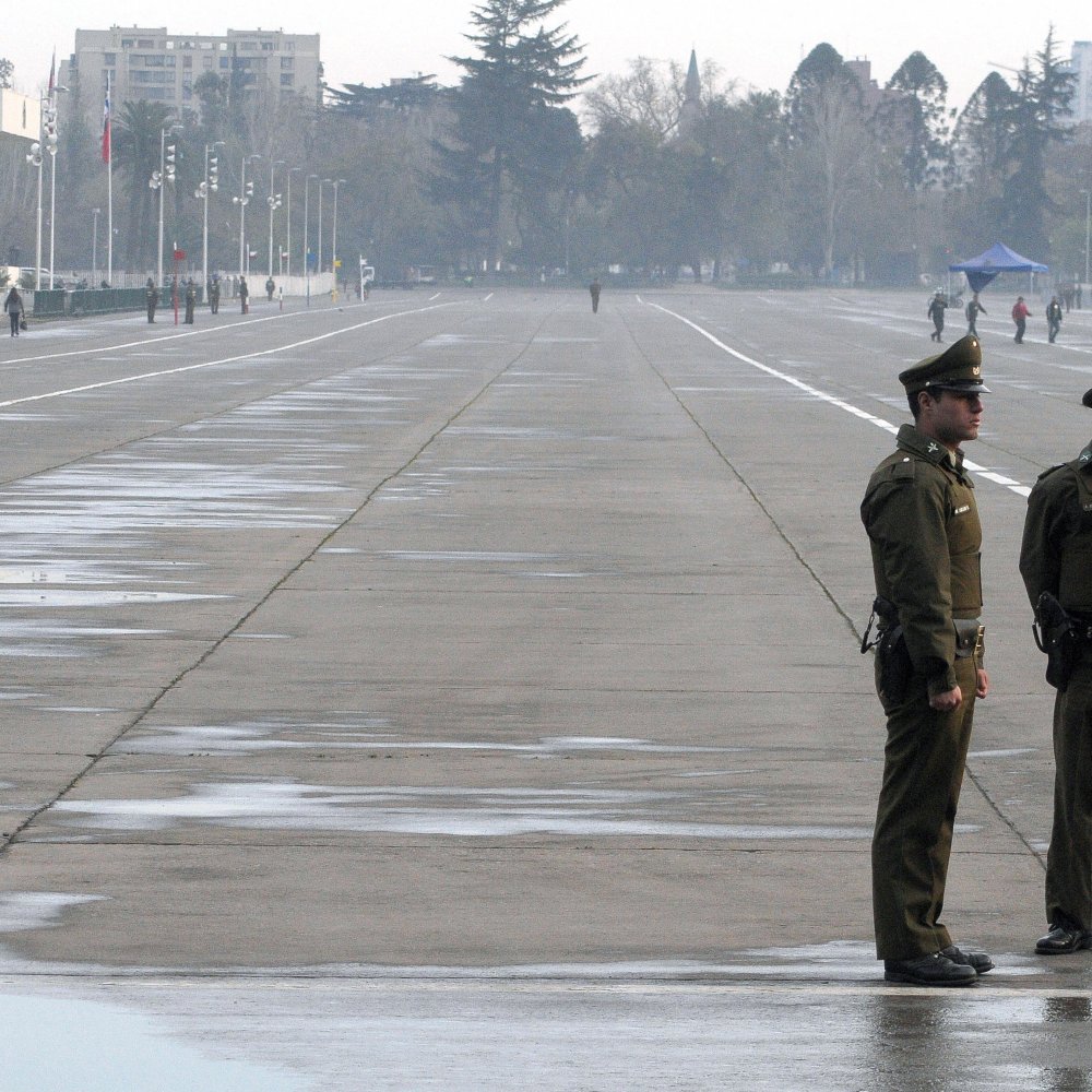 Carabineros rechaza críticas: Nos demoramos cuatro minutos en llegar al saqueo