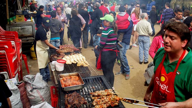 Positivo balance de tercera jornada en fondas del Parque O'Higgins