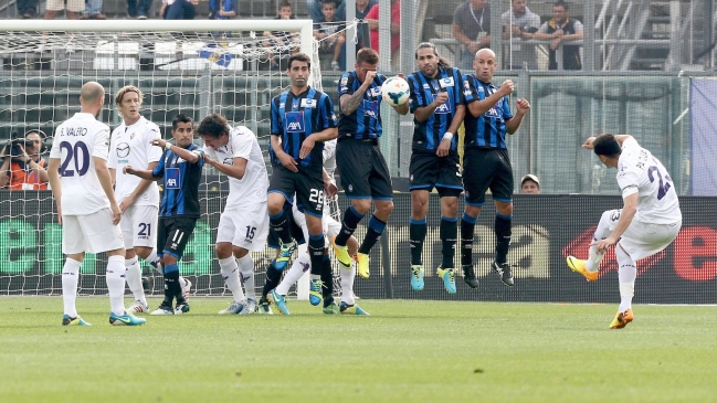 Matías Fernández guió con un gol a Fiorentina en triunfo sobre Atalanta