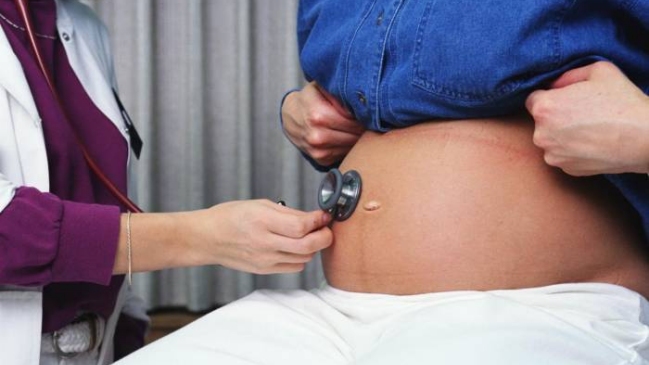 Una mujer iraquí está embarazada de 13 bebés