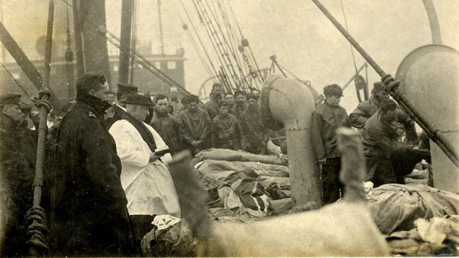 Subastan foto que muestra cuerpos de las víctimas del Titanic