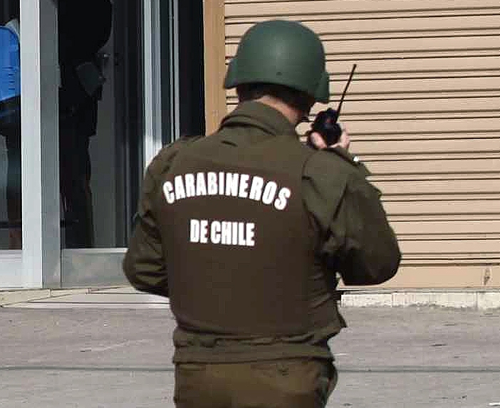 Carabinero olvidó su arma de servicio en un motel