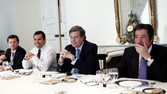 Gobierno se reunió con directiva UDI para limar asperezas