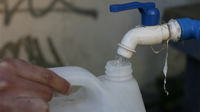 Corte de agua en Valparaíso obligará a suspender clases el próximo martes