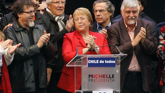 Michelle Bachelet reiteró compromiso de nueva Constitución