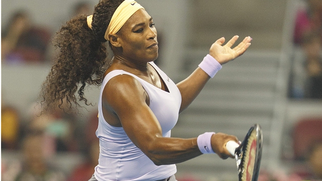 Serena Williams afianzó su implacable liderazgo en la WTA