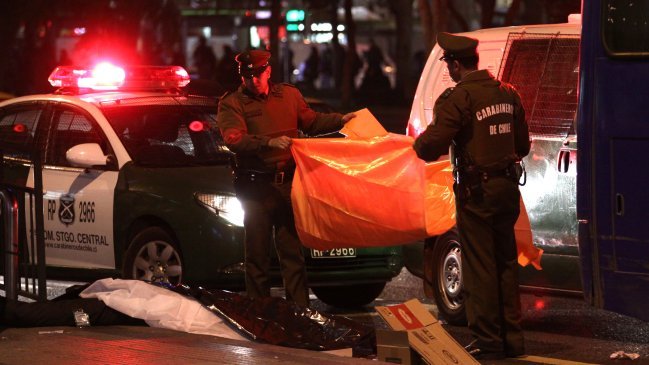 Dos hermanos peruanos murieron al chocar con bus de Transantiago
