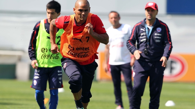 ¿Quien debe ser el '9' de Chile ante Colombia?